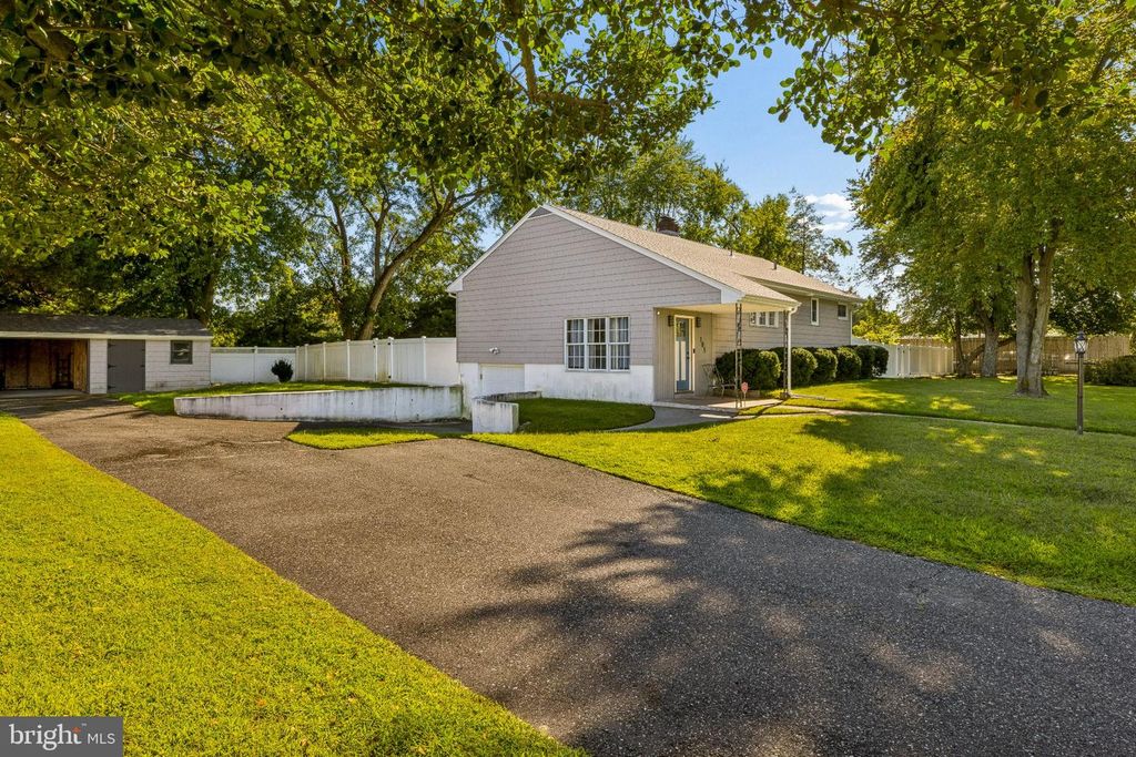 105 LEDDEN LN, BLACKWOOD, NJ 08012 — photo 2