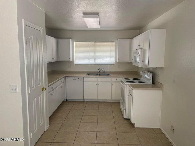 6152 S SHARON Court, Chandler, AZ 85249
