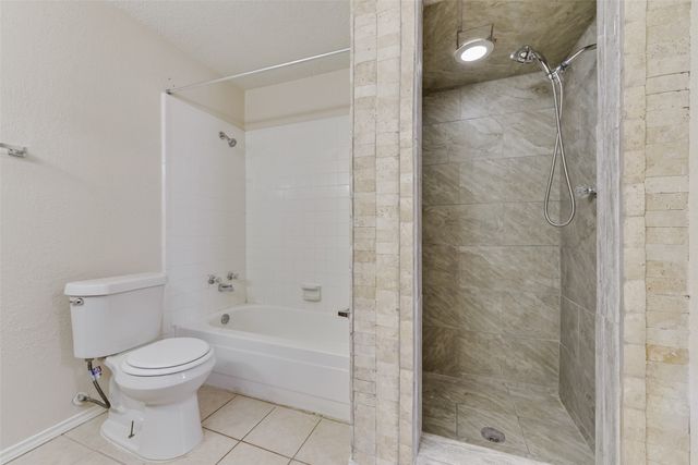 6423 Rising Meadow Drive, Arlington, TX 76018