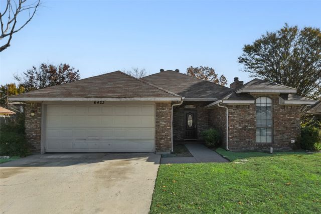 6423 Rising Meadow Drive, Arlington, TX 76018