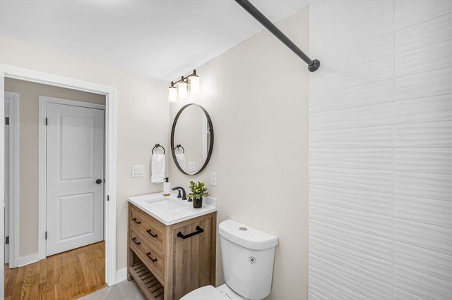 62 Baymor Dr, East Longmeadow, MA 01028