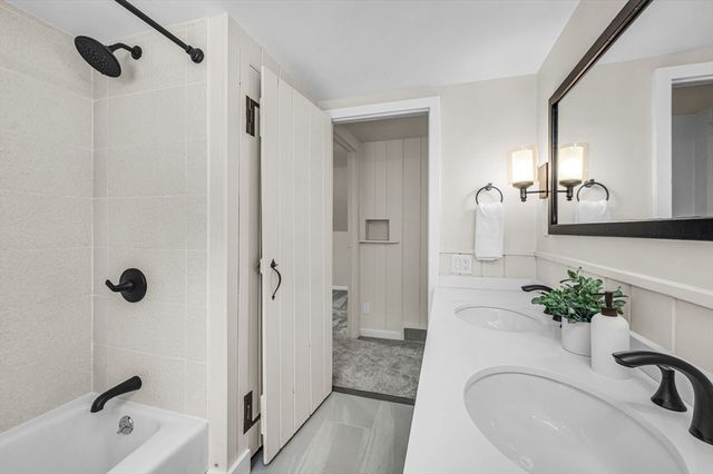 62 Baymor Dr, East Longmeadow, MA 01028