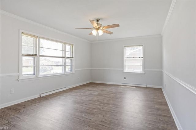 7 Briar DR, Hampton, VA 23661