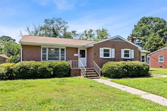 7 Briar DR, Hampton, VA 23661
