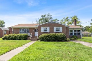 7 Briar DR, Hampton, VA 23661