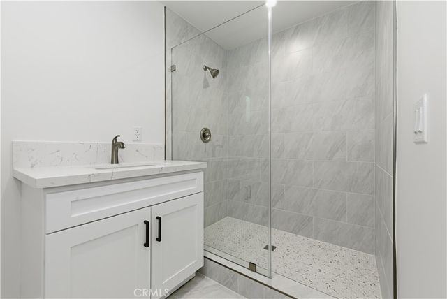 202 S Azusa Ave., La Puente, CA 91744