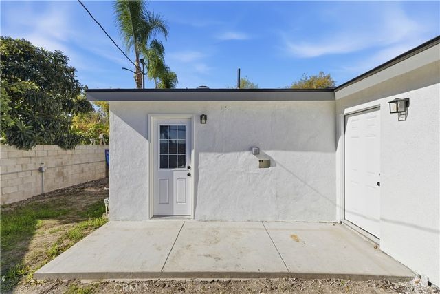 202 S Azusa Ave., La Puente, CA 91744
