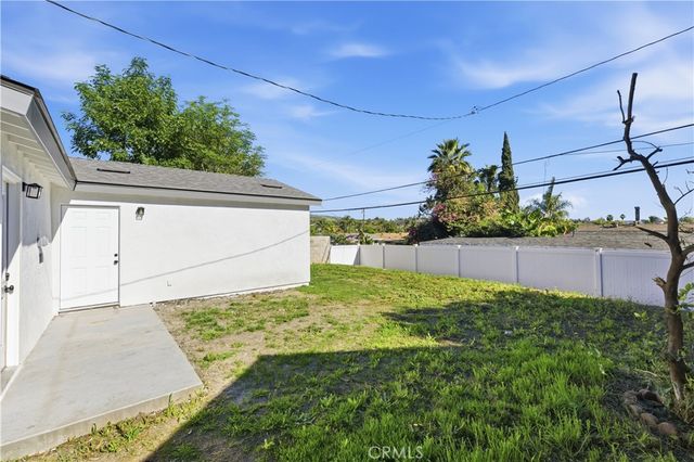 202 S Azusa Ave., La Puente, CA 91744