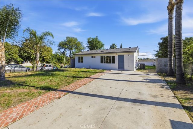 202 S Azusa Ave., La Puente, CA 91744