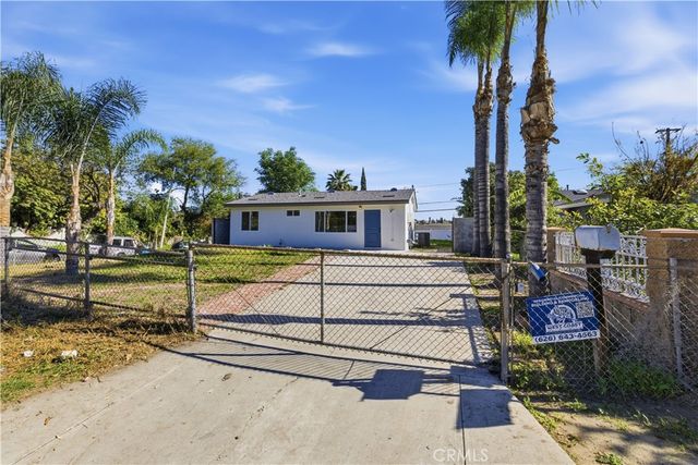 202 S Azusa Ave., La Puente, CA 91744