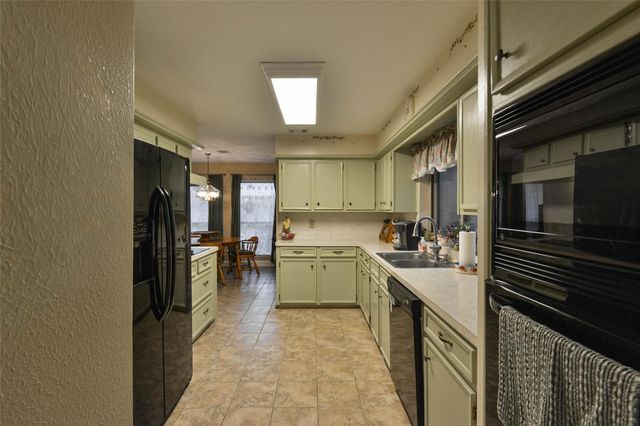 3114 Falling Brook Drive, Kingwood, TX 77345