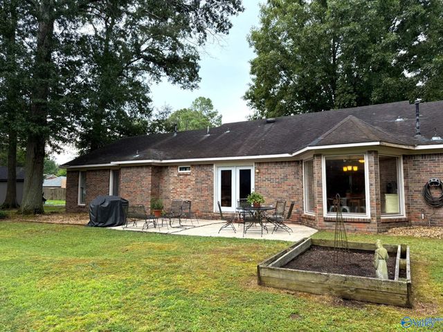 1600 Kenwood Court, Decatur, AL 35601