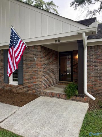 1600 Kenwood Court, Decatur, AL 35601