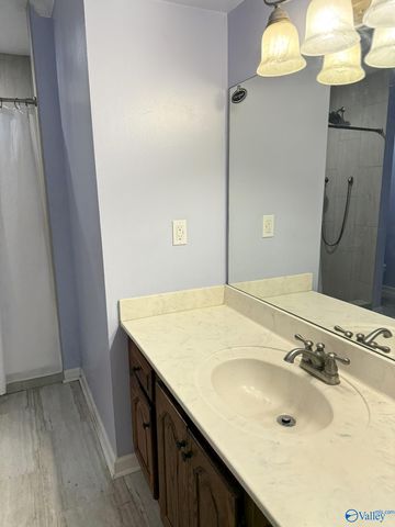 1600 Kenwood Court, Decatur, AL 35601