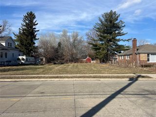 15003 Toepfer Drive, Eastpointe, MI 48021