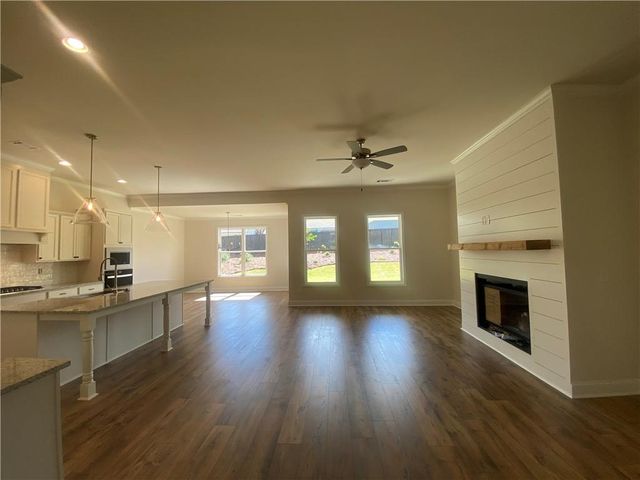 134 Oakdale Road, Jefferson, GA 30549