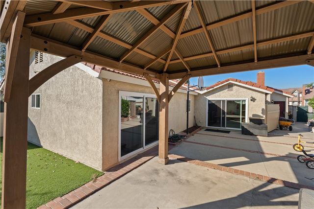 14045 Parkwood, Fontana, CA 92337