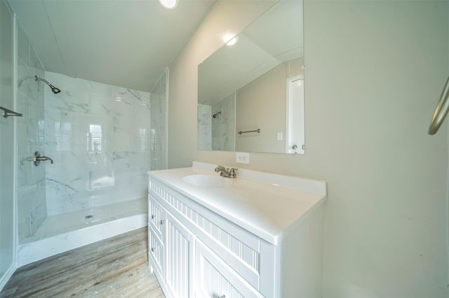 4329 Kaywood Drive, Granbury, TX 76048