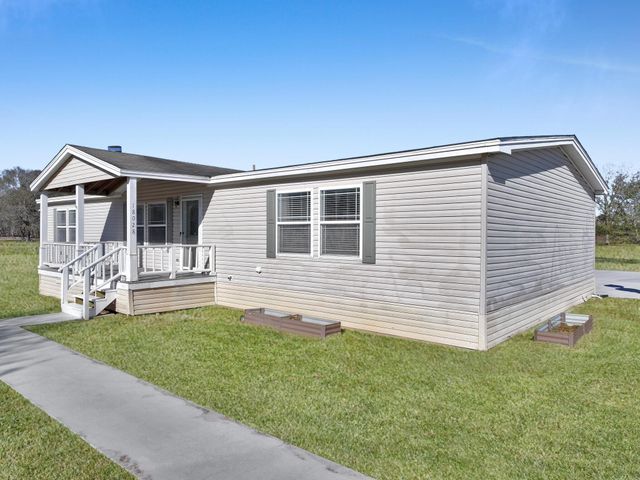 18028 Klein Road, Winnie, TX 77665