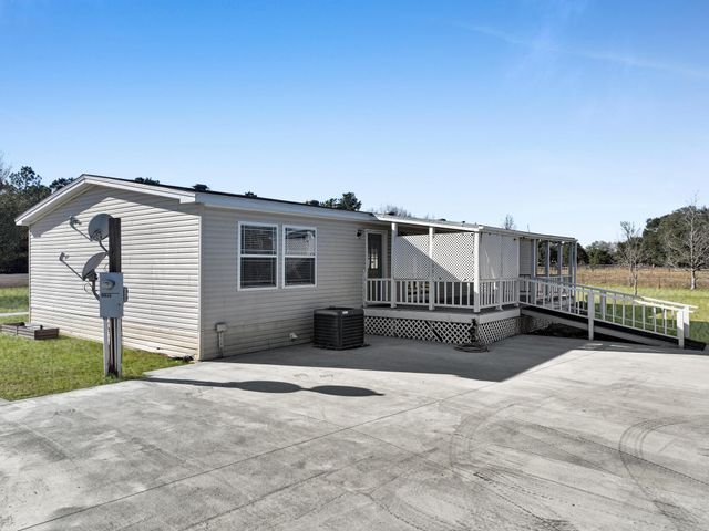 18028 Klein Road, Winnie, TX 77665