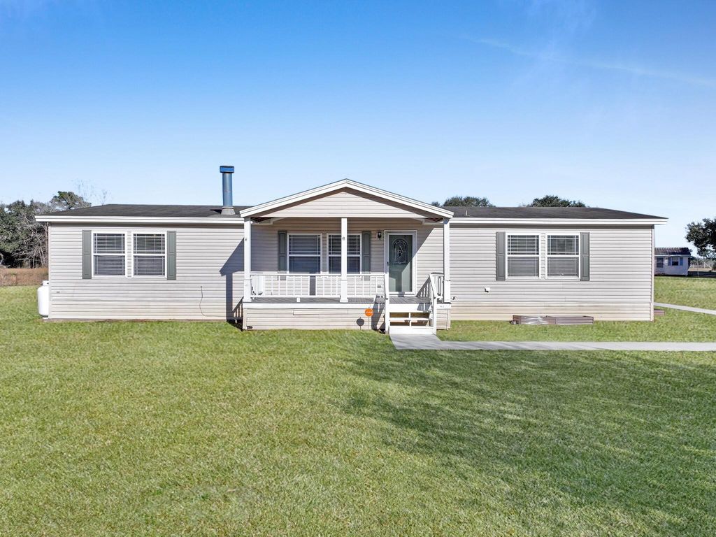 18028 Klein Road, Winnie, TX 77665