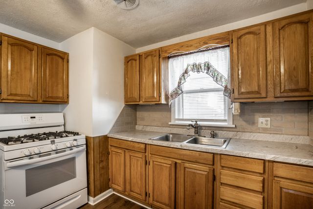 2302 S Randolph Street, Indianapolis, IN 46203