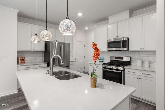 905 Holly Bluff Lane, Durham, NC 27713