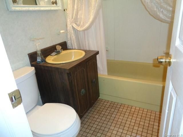 1431 Lombardy Boulevard, Bay Shore, NY 11706
