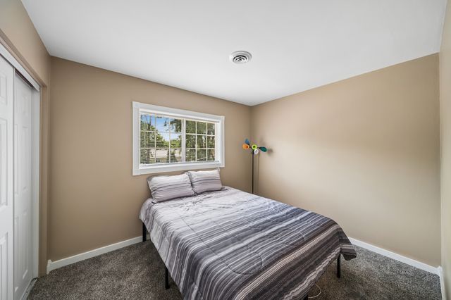 319 W Central Avenue, Lombard, IL 60148