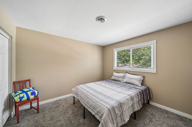 319 W Central Avenue, Lombard, IL 60148