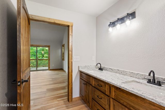 56 Oak Knob Drive, Murphy, NC 28906