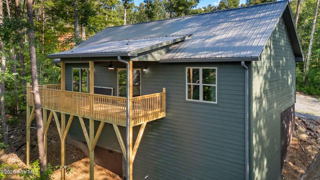 56 Oak Knob Drive, Murphy, NC 28906
