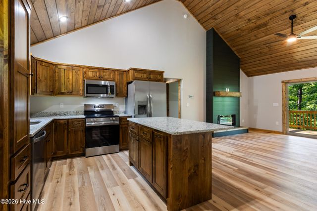 56 Oak Knob Drive, Murphy, NC 28906