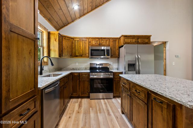56 Oak Knob Drive, Murphy, NC 28906