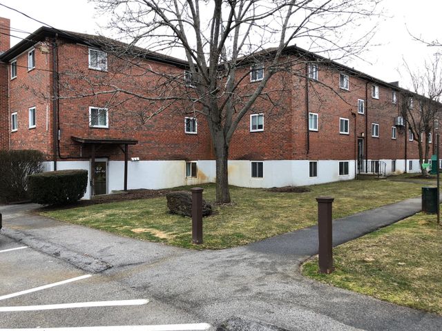 40 Bryon Rd 6, Boston, MA 02132
