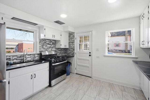 3410 Calwagner Street, Franklin Park, IL 60131