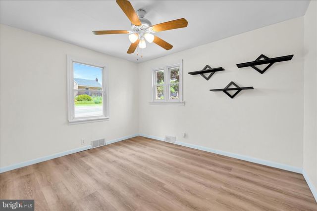 3937 WALNUT ST, Harrisburg, PA 17109