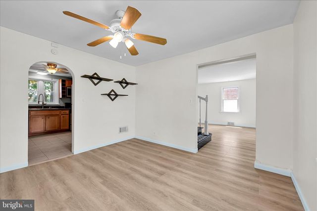 3937 WALNUT ST, Harrisburg, PA 17109