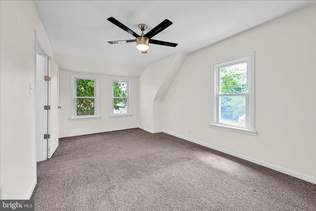3937 WALNUT ST, Harrisburg, PA 17109
