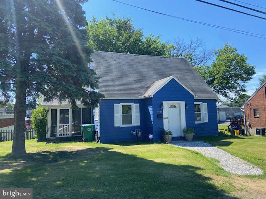 Image 1 of property listing at 3937 WALNUT ST, Harrisburg, PA 17109