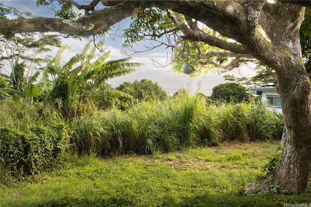 2429 Komo Mai Drive, Pearl City, HI 96782
