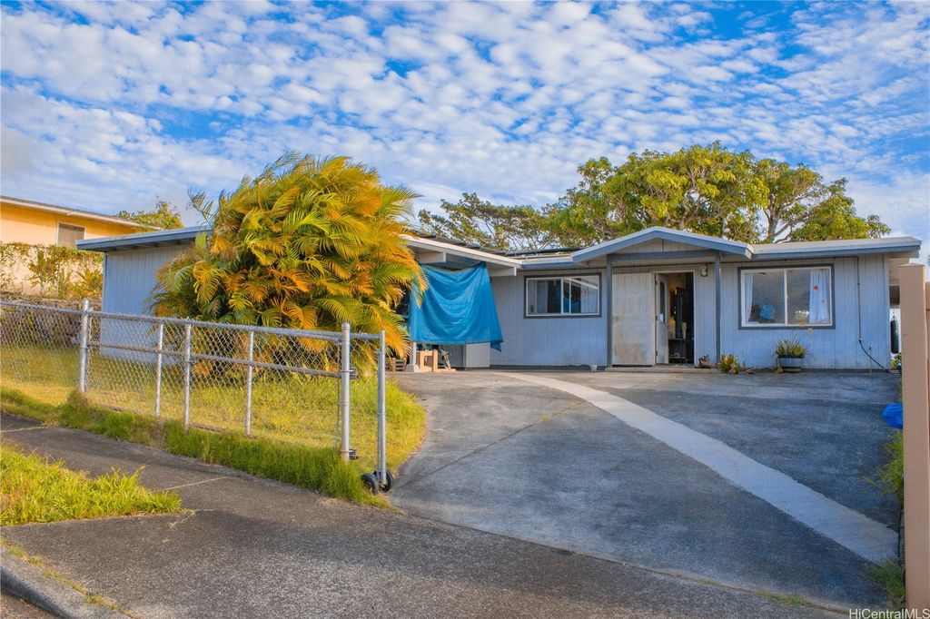 2429 Komo Mai Drive, Pearl City, HI 96782