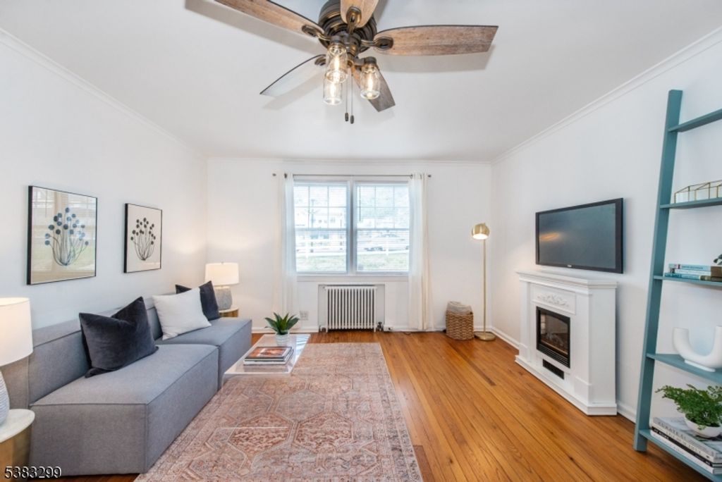 349 Bloomfield Ave 1, Verona Twp., NJ 07044