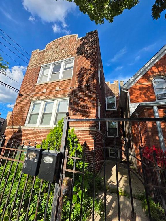 1543 N Avers Avenue, Chicago, IL 60651