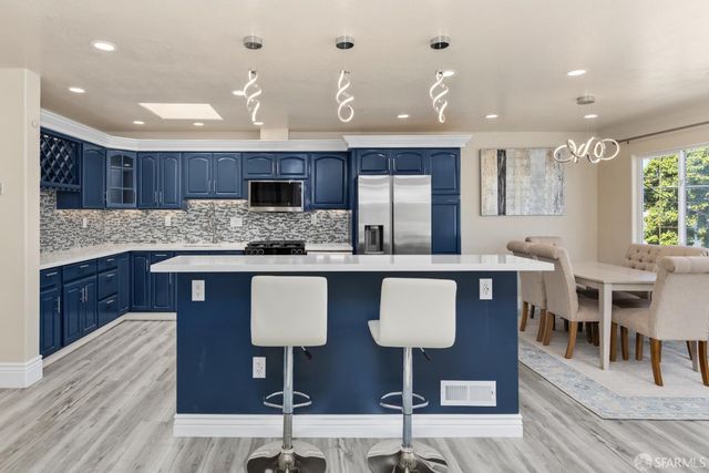 1247 Fitzgerald Avenue, San Francisco, CA 94124