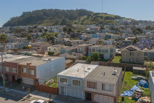 1247 Fitzgerald Avenue, San Francisco, CA 94124