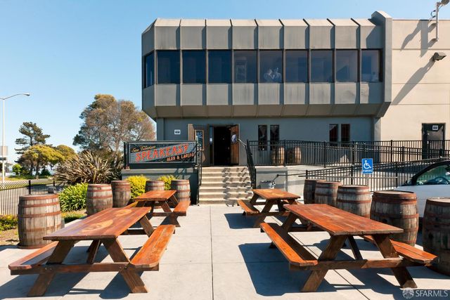 1247 Fitzgerald Avenue, San Francisco, CA 94124