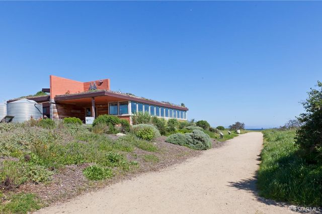 1247 Fitzgerald Avenue, San Francisco, CA 94124