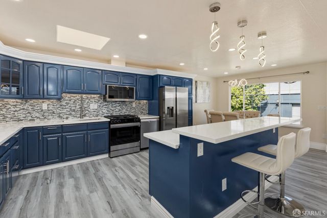 1247 Fitzgerald Avenue, San Francisco, CA 94124