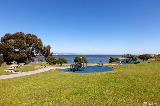 1247 Fitzgerald Avenue, San Francisco, CA 94124